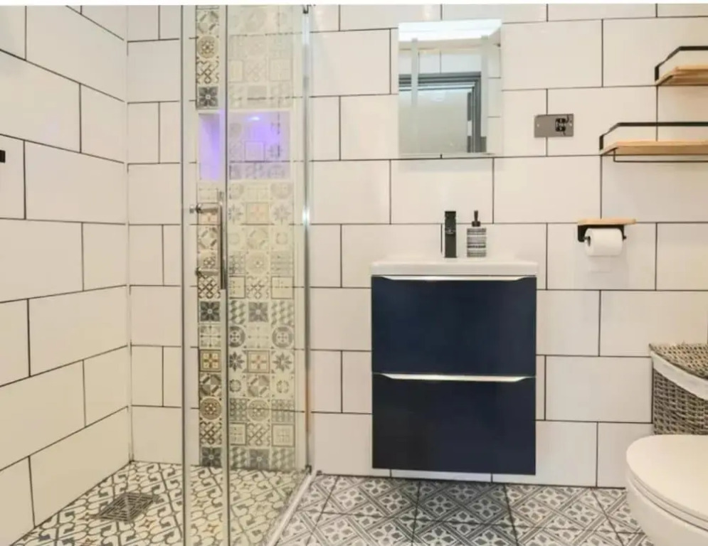 Luxury Chester City Apartment Near Station