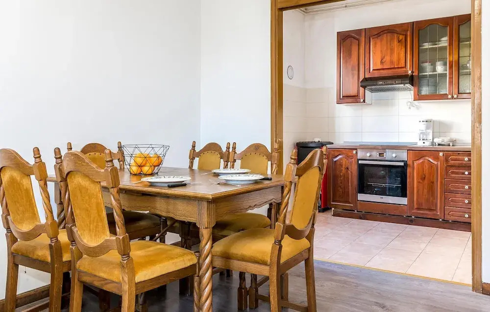 Amazing Apartment in Sibenik-brodarica With Wifi and 2 Bedrooms