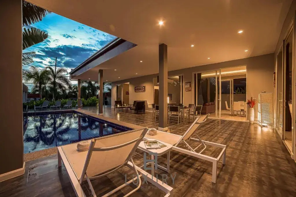 Modern 3 Bedroom Pool Villa In Resort G207