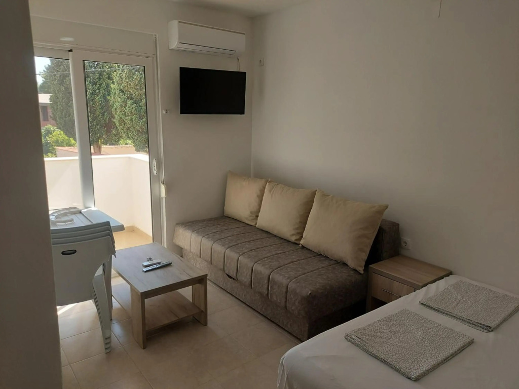 Ulcin Relax Apartments & Rooms
