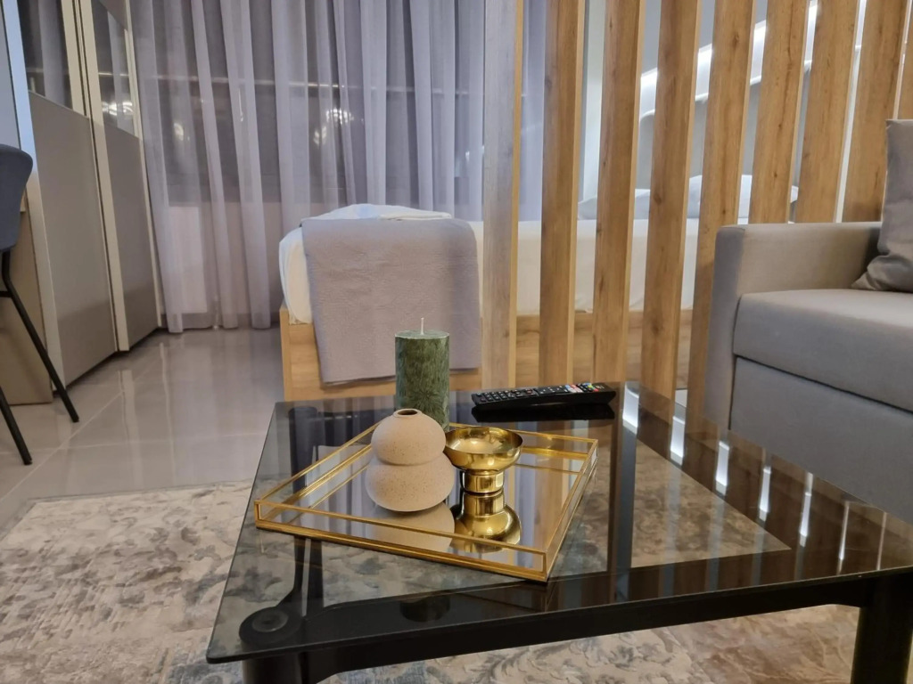 Iris City Center Premium Studio