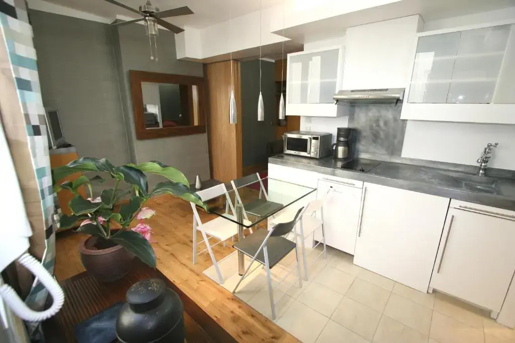 Paris Interiors Rentals - Le Marais LOUVRE - NOTRE DAME