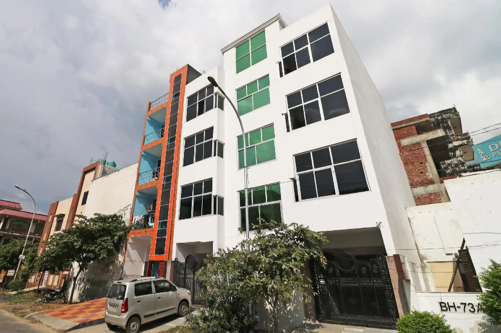 OYO 49535 P.K Residency