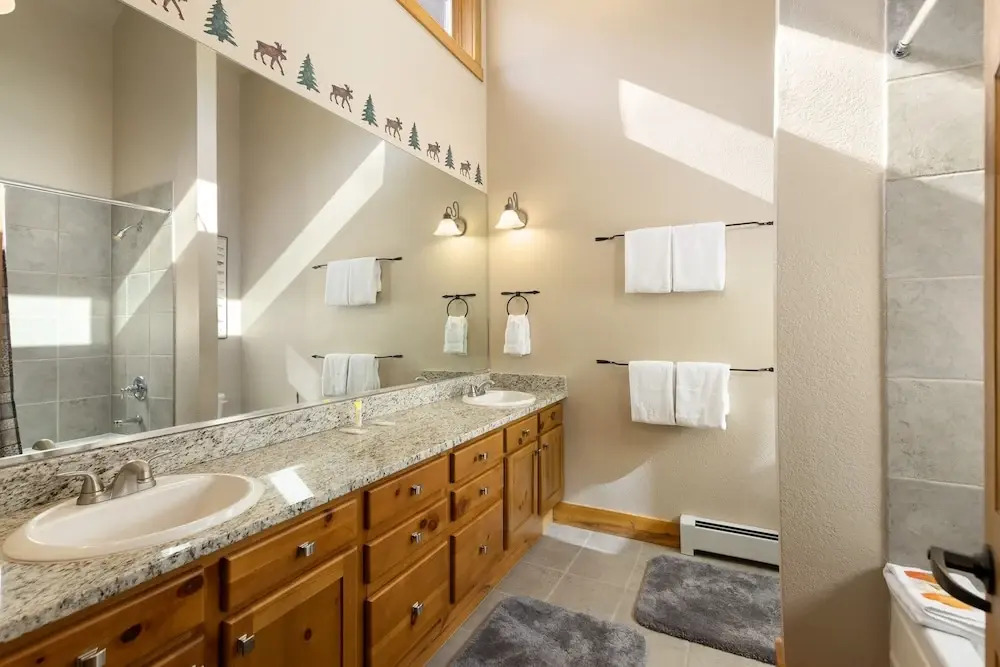 8767 Trappers Crossing 4 Bedroom Condo by RedAwning
