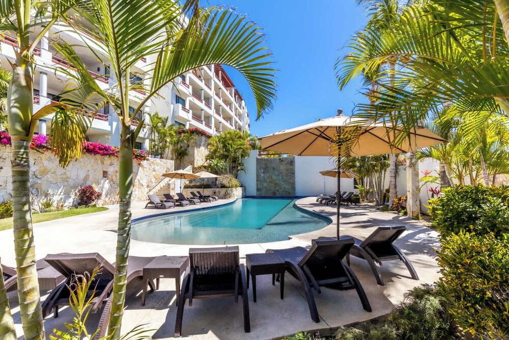 New 2 BR Condo in San Jose - Pool - Tennis