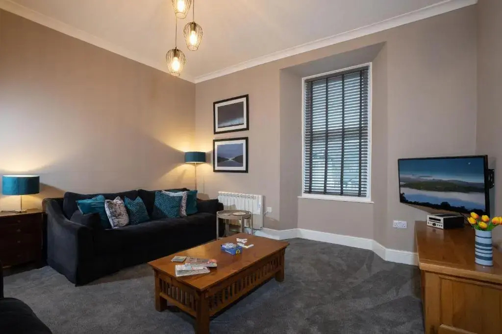 Spacious - 3 Storey Apartment - Central Ambleside - Outstanding Views