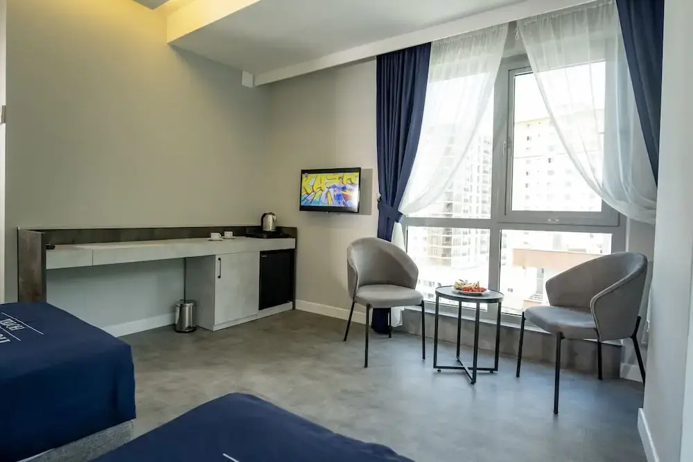 Newarise Hotel