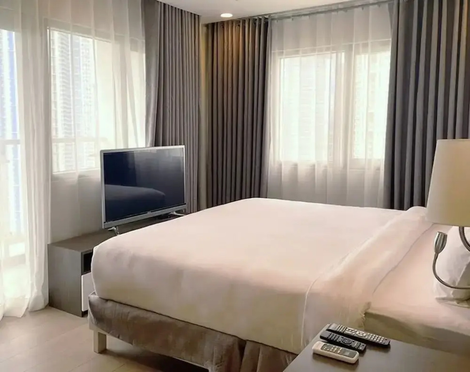 The Residences at BCCT by Stays PH Cozy retreat with hotel-style comforts and convenience, best location in BGC