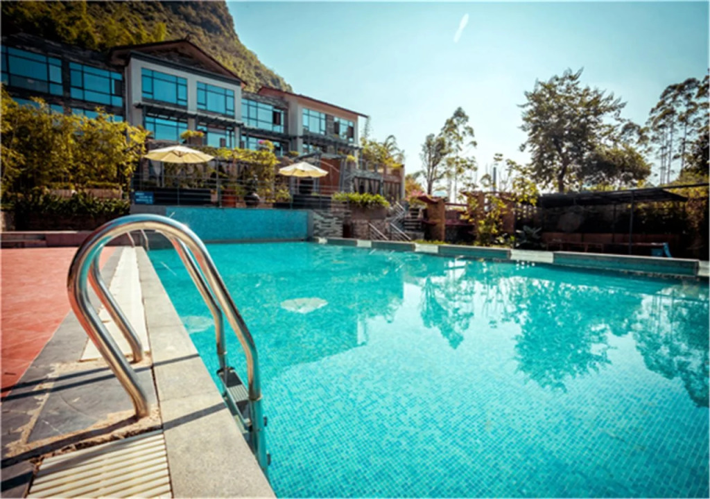 Moonlit Sky Resort