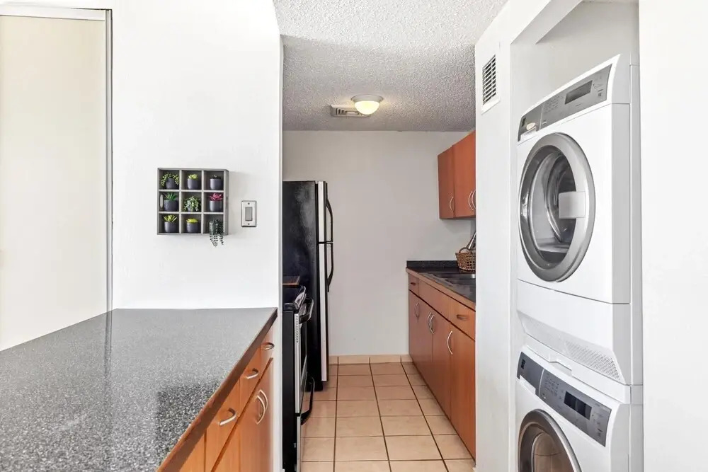 Las Brisas Flat 1 Bedroom Apartment Located Steps From Trendy Restaurants Bars