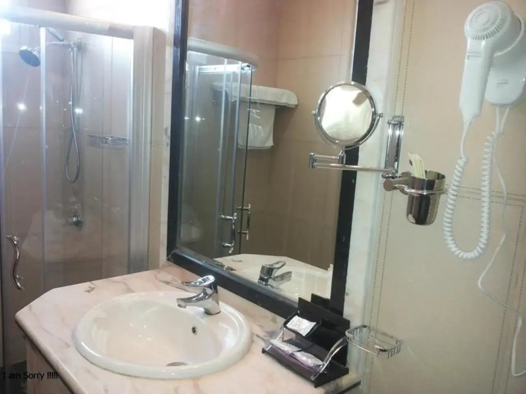Quiet Rooms 11 Serviced Apartments