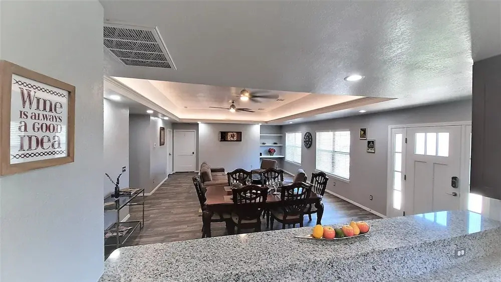 Next to Integris Baptist Hospital-Suite