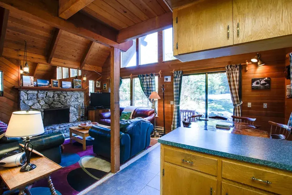 53MBR - Hot Tub - Wi-Fi - Sleeps 6