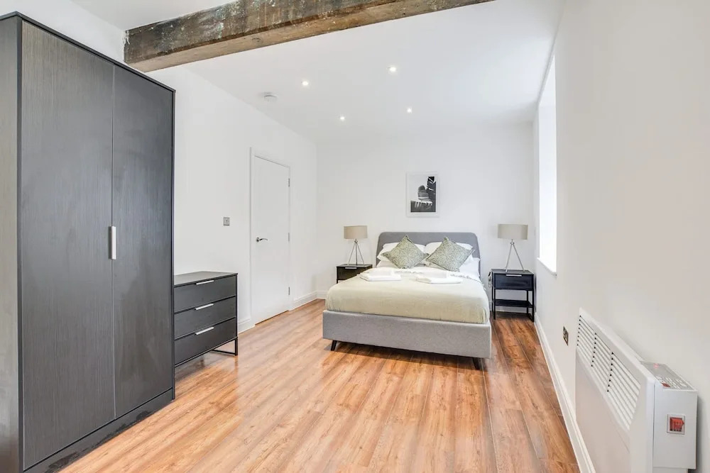 Host Stay Canalside Lofts Apartment