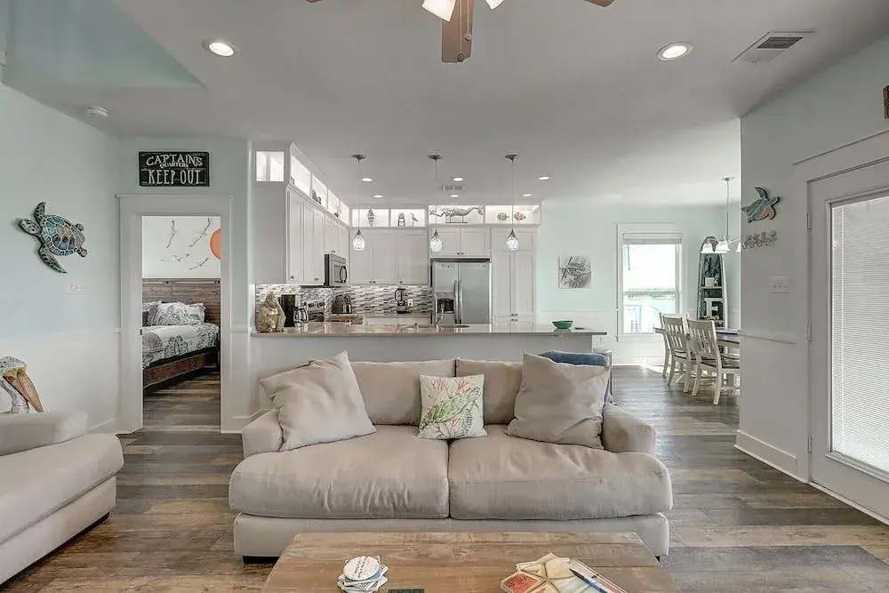 Agarita Shores 3 Bedroom Home by Redawning