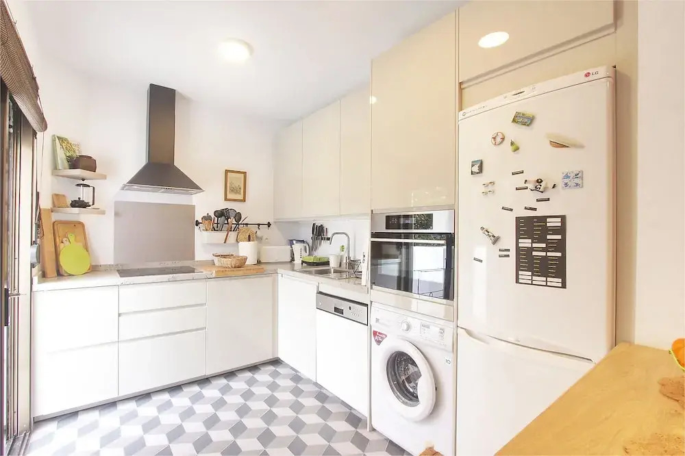 1098 Beachront Modern Duplex Penthouse Roof Terrace 3 Pools