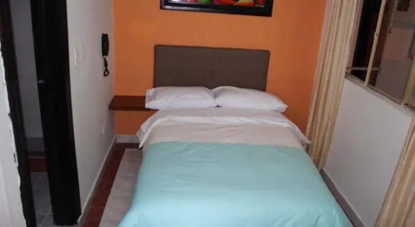 CASA HOTEL VICTORIA Av 30