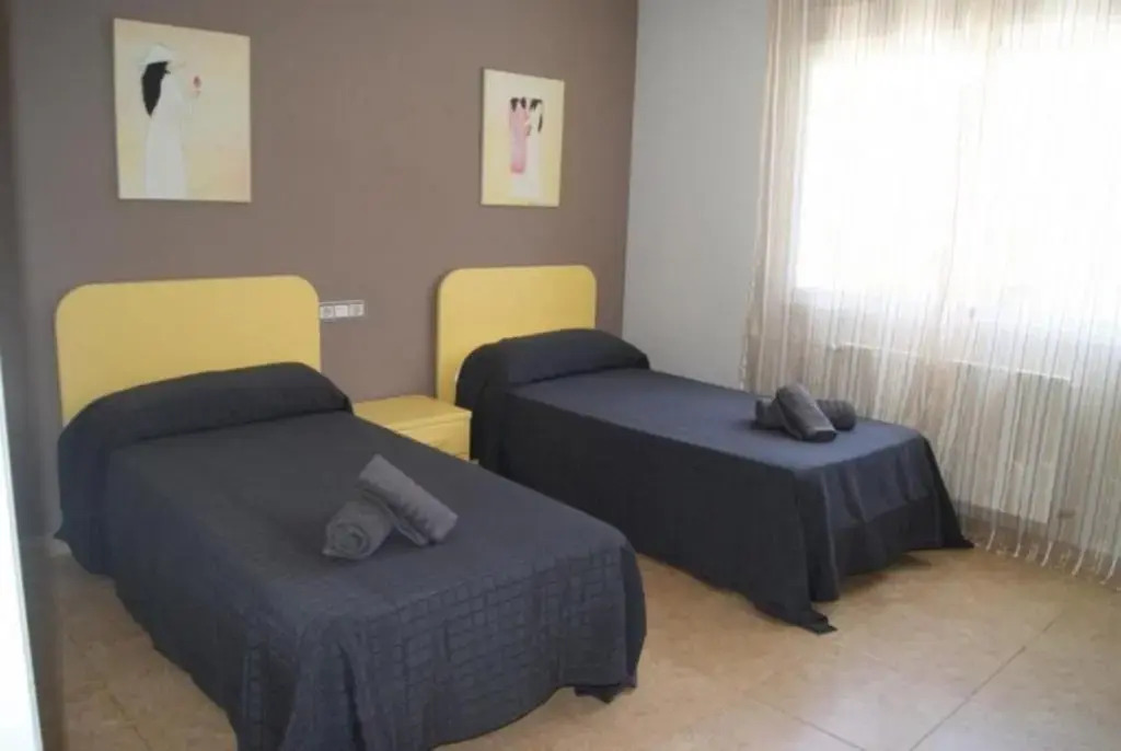 0001 Villa Mahon