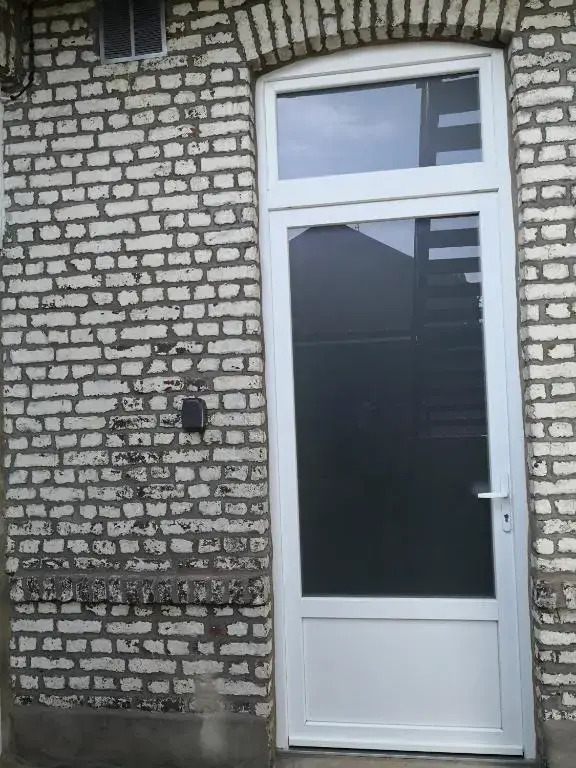 borne d'arcade et 3 salles de bain pour ce T4
