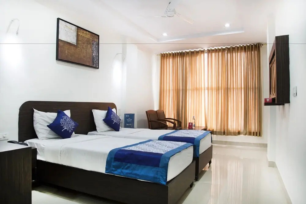 OYO 6130 Hotel N7
