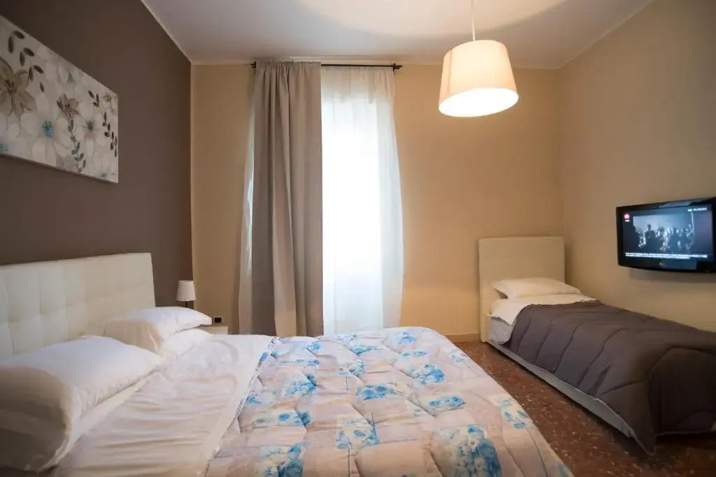Capital Flat 9-A