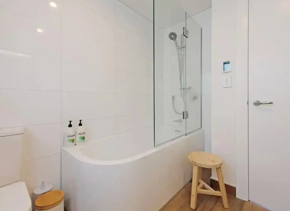Lyall Bay Parade Apartment