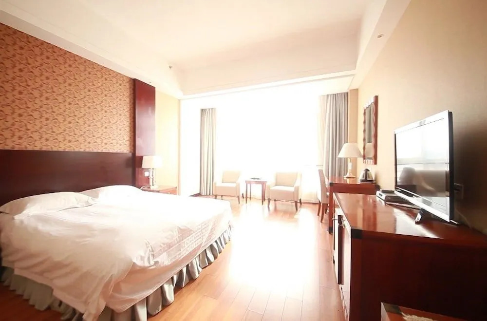 Qingdao Haitian Tunnel Hotel