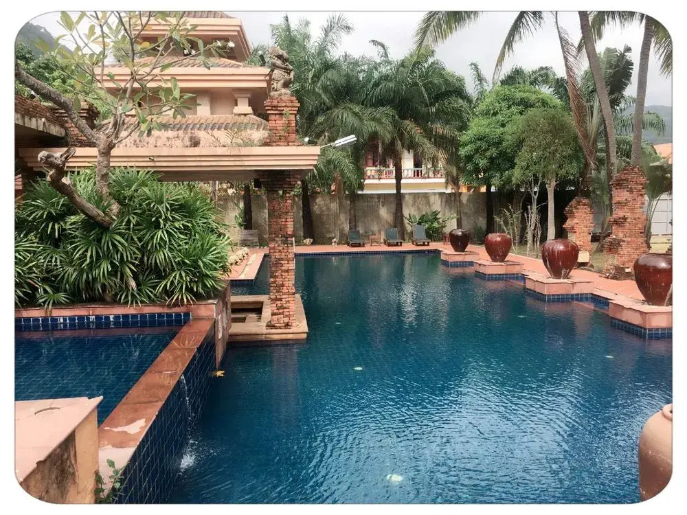 Circle Phuket Resort and Spa