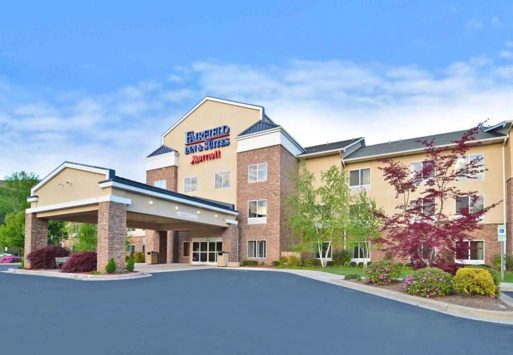 Fairfield Inn & Suites Cherokee