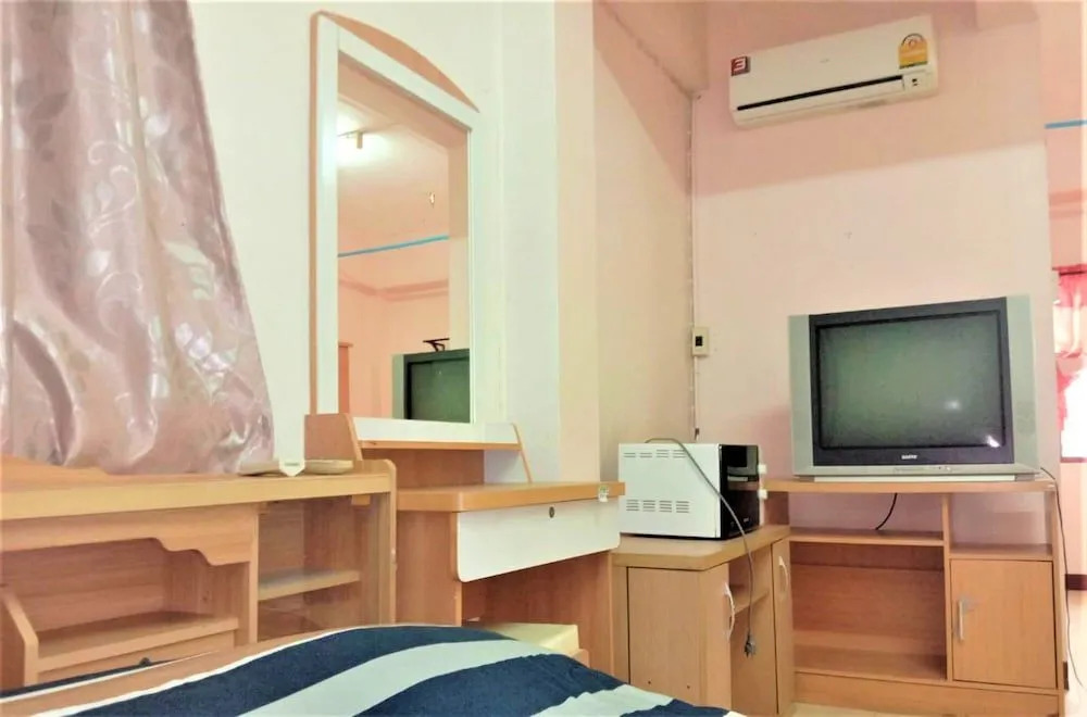 COZY Rooms @ Bitcoin Bistro
