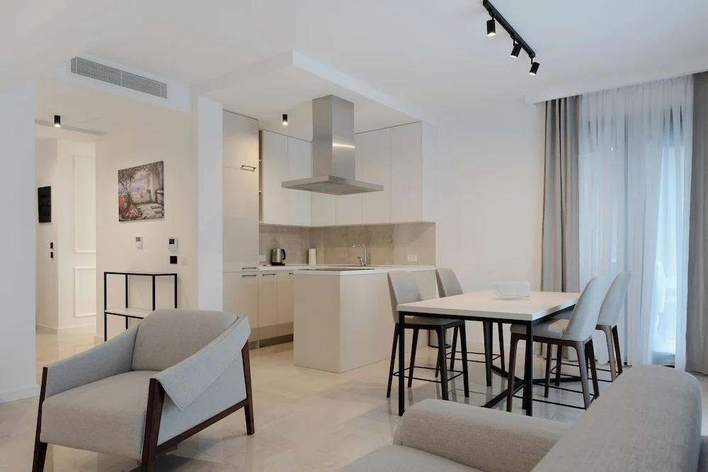 Kondo Hotel Allure