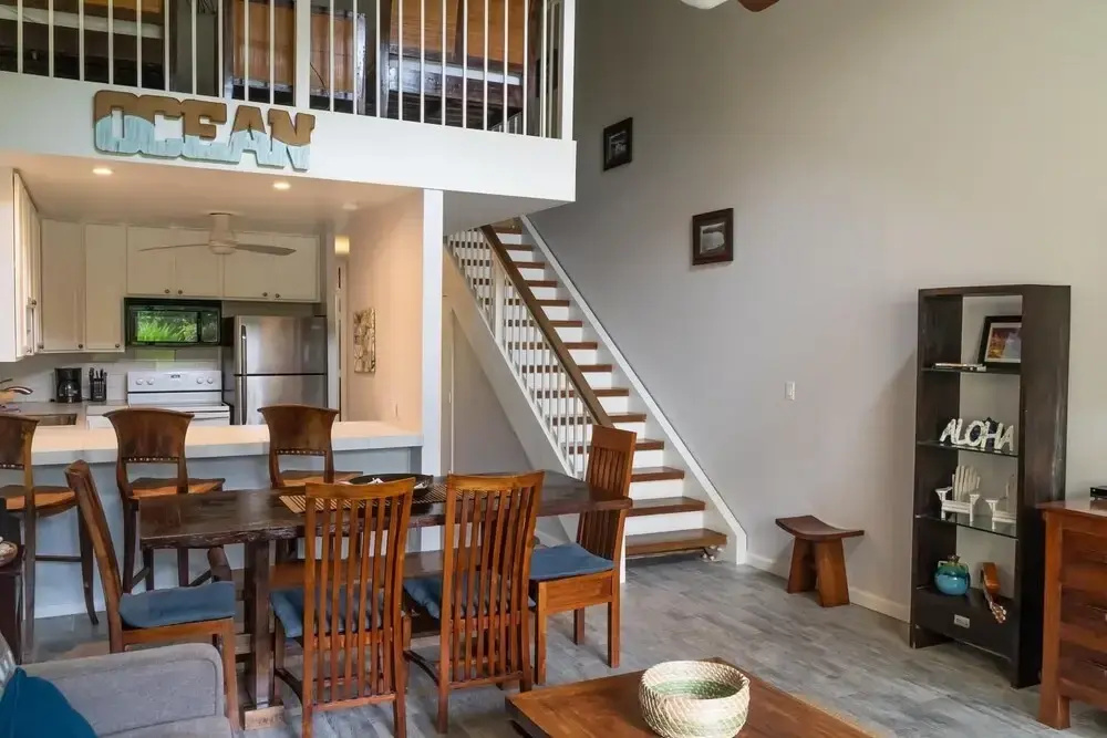 Rare 2 Bedroom + Loft Townhouse on the North Shore