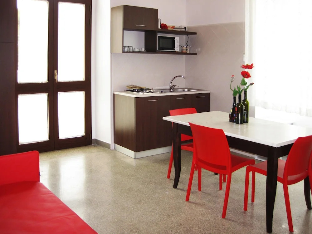 Salento Houses & Idro Suites