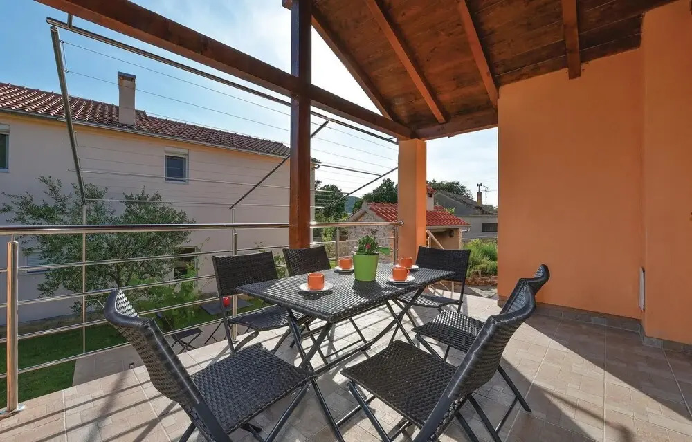 Three-Bedroom Holiday Home In Sibenik