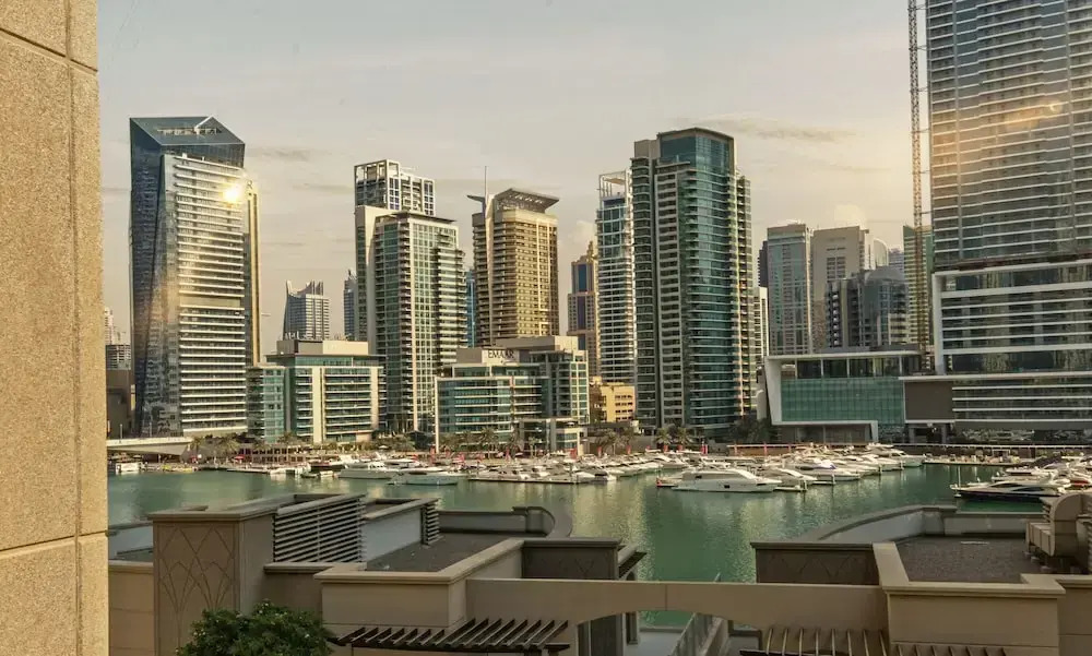 LUX | Marina Promenade 2 BR Prime location Apt