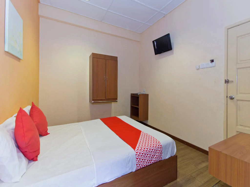 Straits Settlement Inn