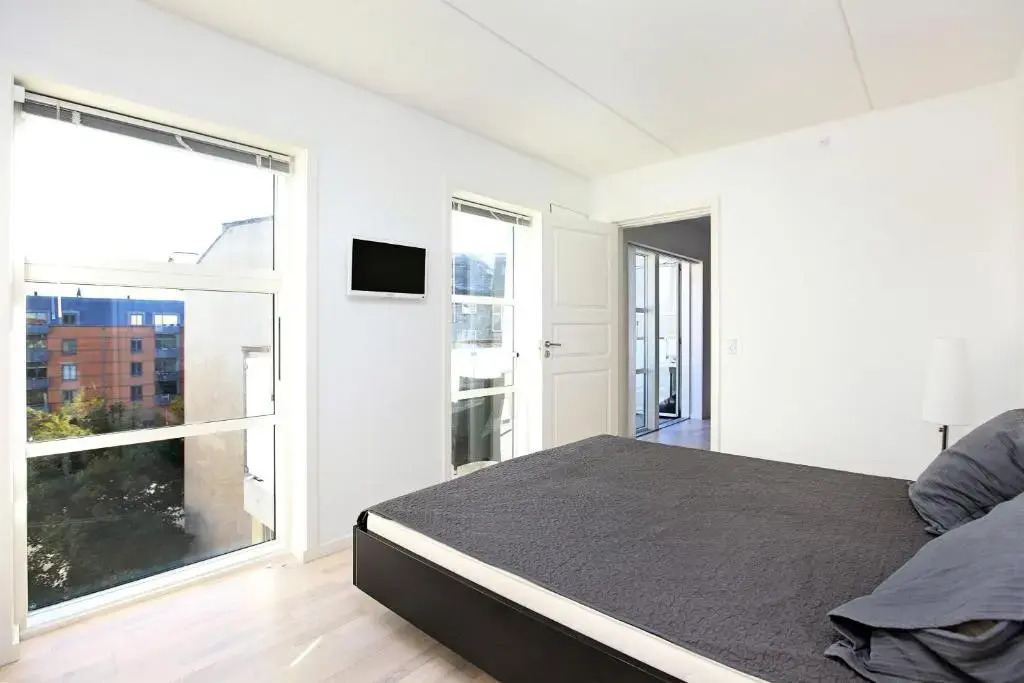 CITY, LUX APARTM - 2 FULL BATHROOMs, 1v