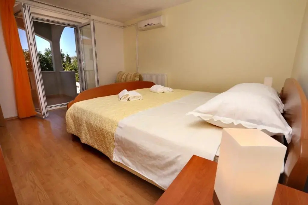 Apartments Davorka - 50m to the sea
