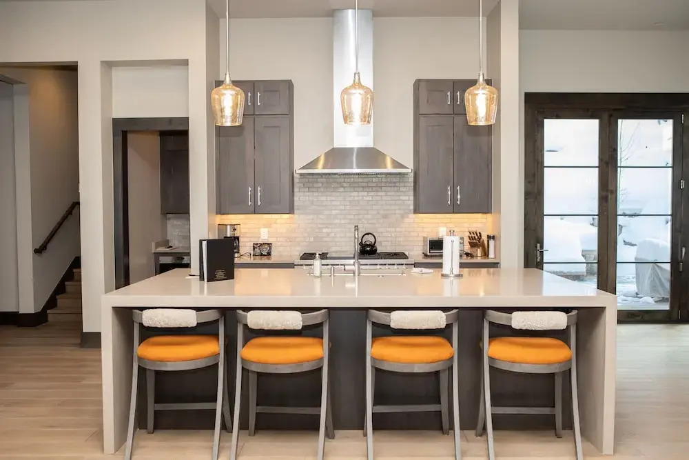 1242 Westhaven Circle 4 Bedroom Townhouse by Redawning