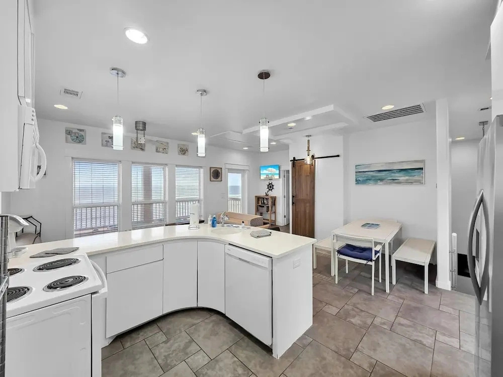 Crystal By The Ocean 4 Bedroom Home