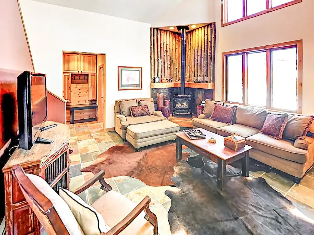 505 S 2nd - 5 Br Home