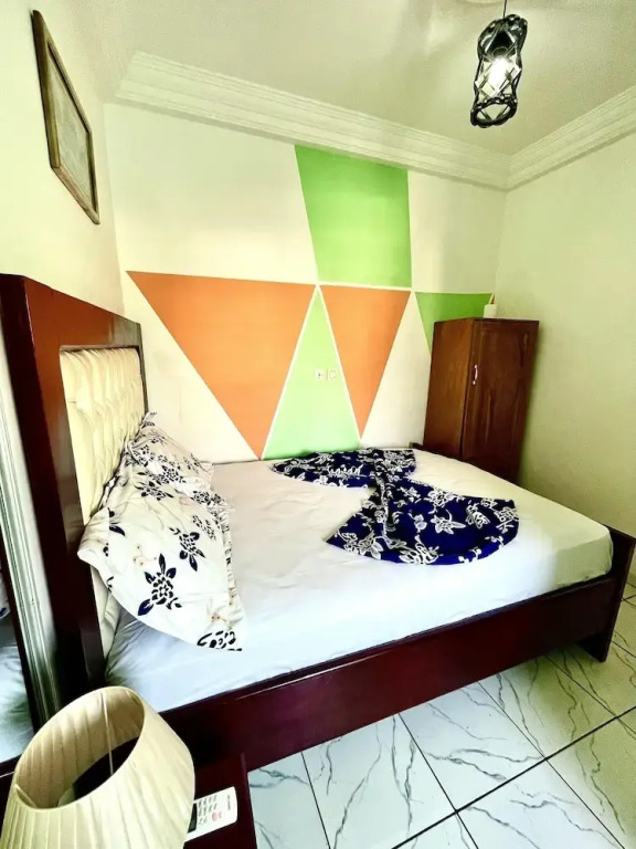 1 Bed Studio Sleeps 2 - Canal View, Wifi, Parking