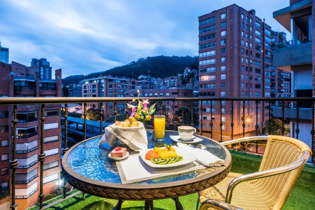 Hotel Rosales Plaza