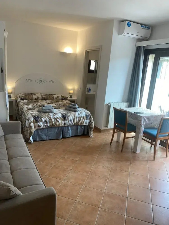 Studios Pavese, Olbia Aeroporto