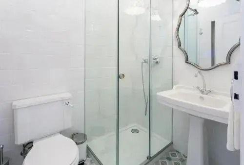 2 Beautiful Suites Upscale Flat Embracing Tejo!