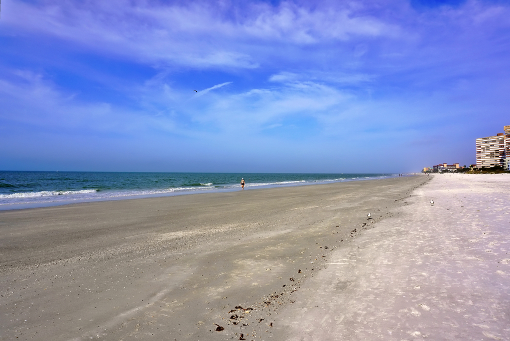 Misty Isles Redington Beachfront Suite 6