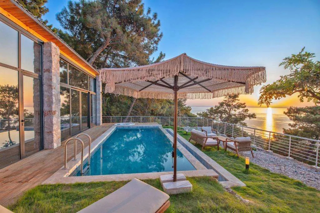 La Luna Faralya Villa 01