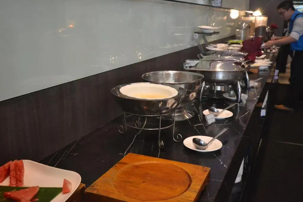 Grand Alora Hotel