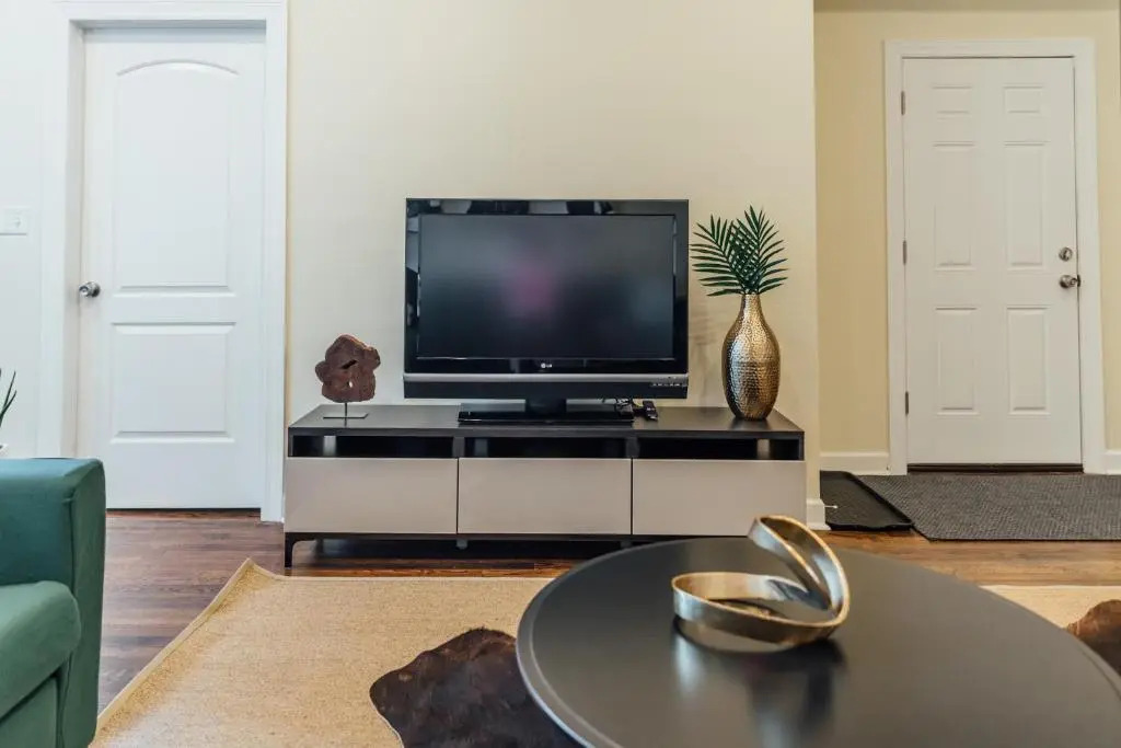 Spacious and Airy Apartment for Big Groups!