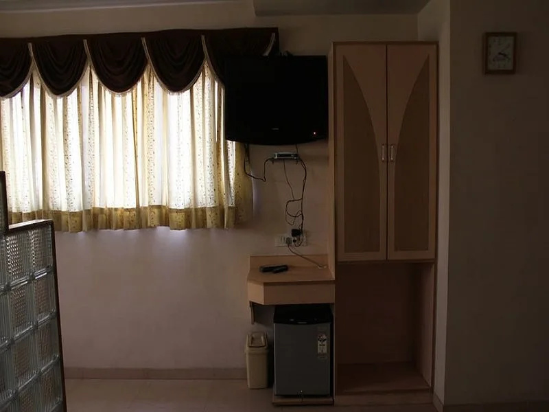 Hotel Adarsh Mahal